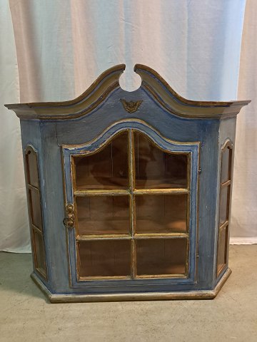 Hj�rne-, v�gskabe o.a.