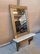 Spejl med hylde Kr. 450,-
