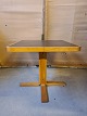 Kvadratisk bord Kr. 1450,-