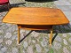 Sofabord i teak og eg.Kr. 3.800,-
