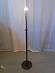 Standerlampe Kr. 400,-