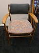 Armstol i eg og teakKr. 1.400,-