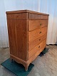 Stor kommode Kr. 2800,-